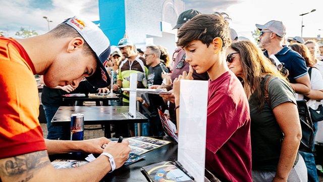 Sess&atilde;o de aut&oacute;grafos 2025 - bp Ultimate Rally-Raid Portugal