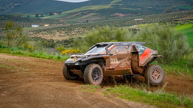 Lucas Moraes ganha a sua primeira vit&oacute;ria em Portugal num Dacia